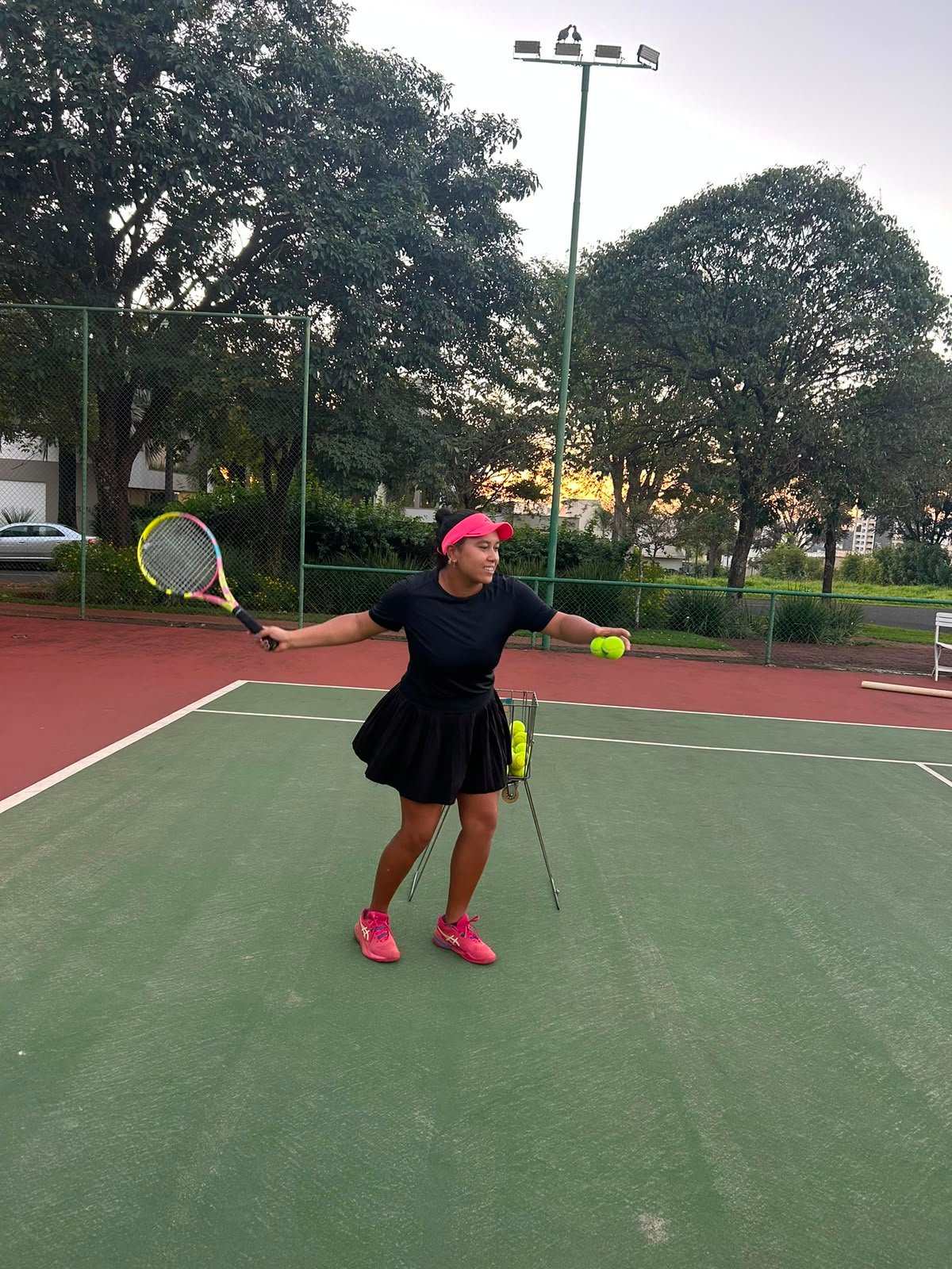 Maressa treinando em quadra
